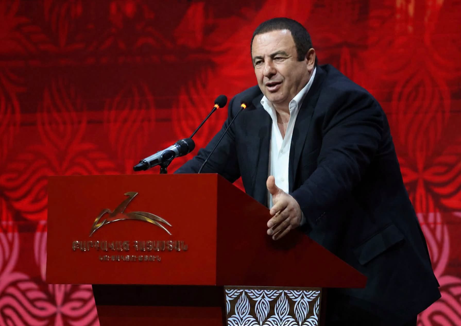 Աշխարհում տնտեսական ցնցումներ են, Հայաստանի համար լրացուցիչ խոշոր ռիսկերն անթույլատրելի են