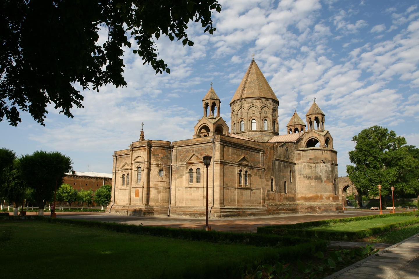 Гарегин II, бывшие президенты Армении и Арцаха обсудили создавшуюся ситуацию 