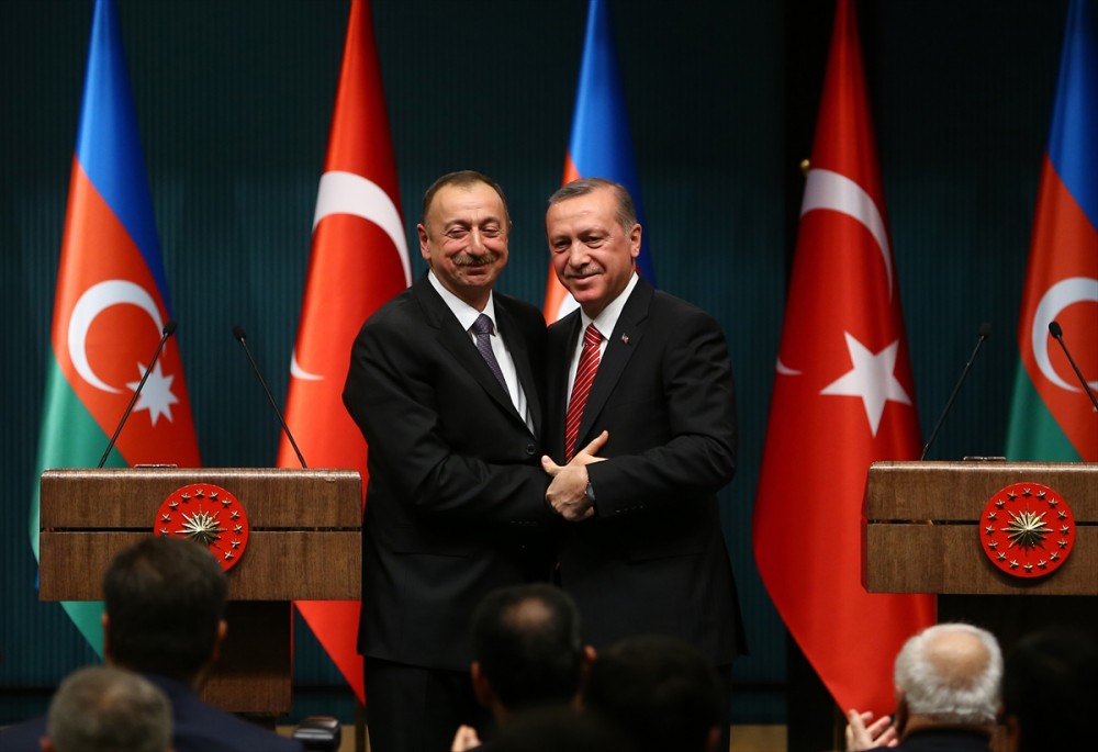 Алиев: Мы приобретаем и будем приобретать военную продукцию у Турции