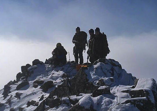В Армении российские разведчики осваивают мастерство альпинизма под наблюдением БЛА