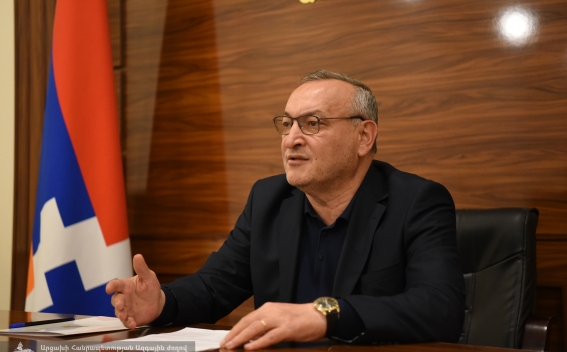 Արթուր Թովմասյանը Արցախի նախագահի հետ միանում է նստացույցին