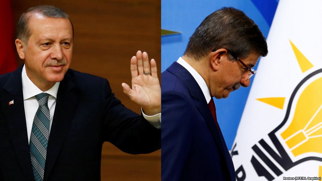 Эксперты: Заявление Давутоглу позволяет вывести из-под удара Эрдогана