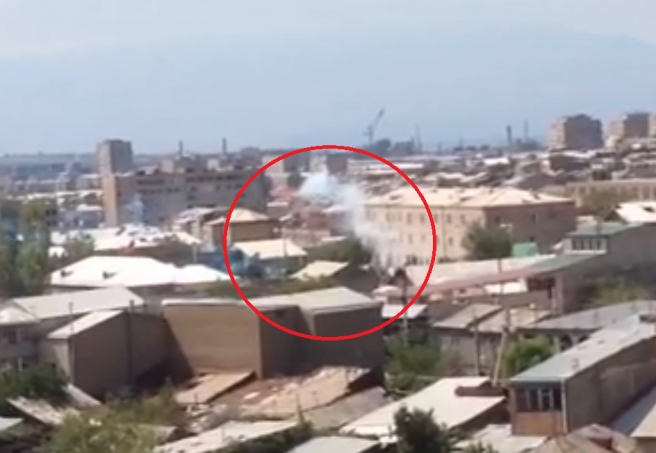 Взрывы и выстрелы на территории захваченного полка ППС в Ереване: полиция хранит молчание 