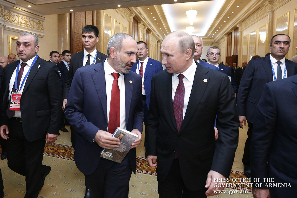 Бархатная революция в Армении в 2018 году породила множество вопросов в России - Пашинян