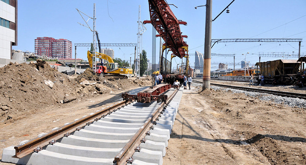 Железная дорога Баку-Тбилиси-Карс будет запущена в июне