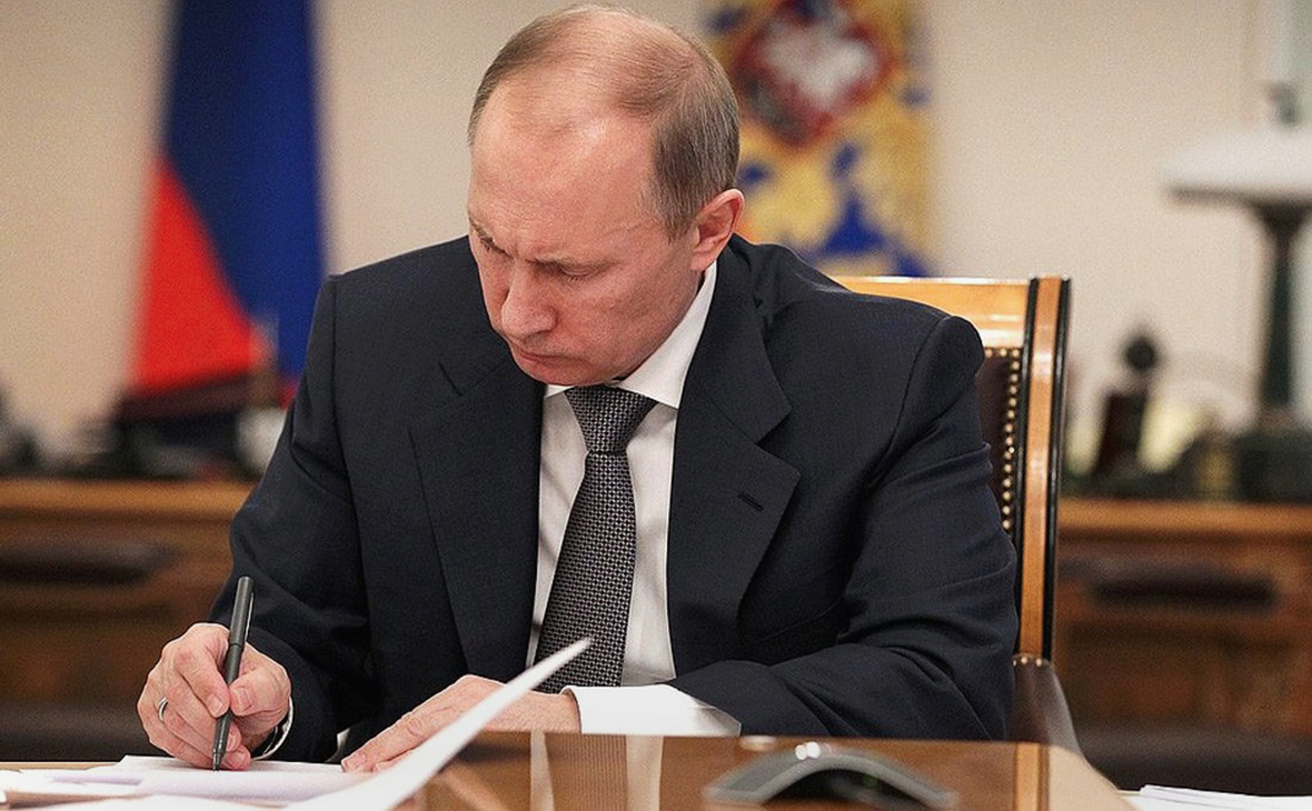 Подписаны договоры о присоединении к России Донбасса и других территорий