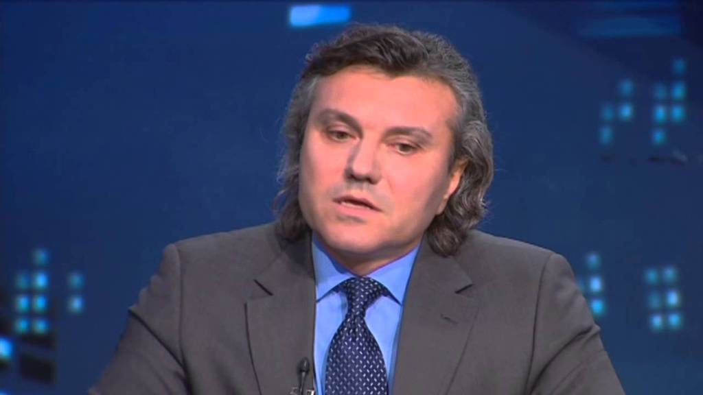 Политолог: Отставка Абрамяна - сигнал обществу об обновлении режима
