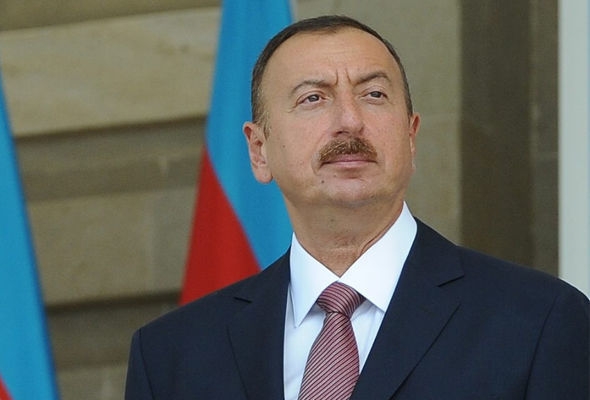 EurasiaNet: Азербайджанская экономика трещит по швам