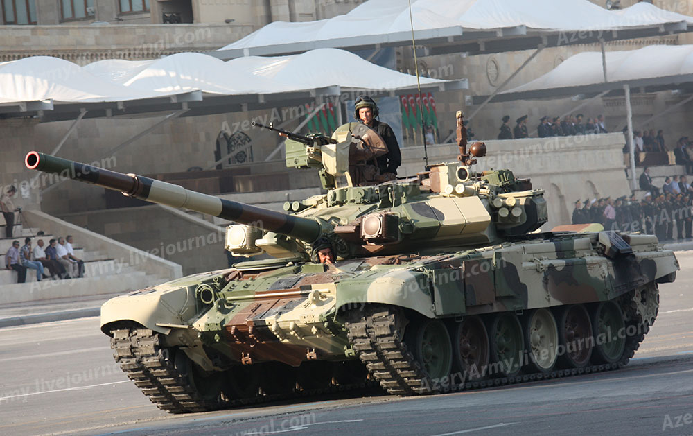 Азербайджан в 5 раз сократил расходы на оборону