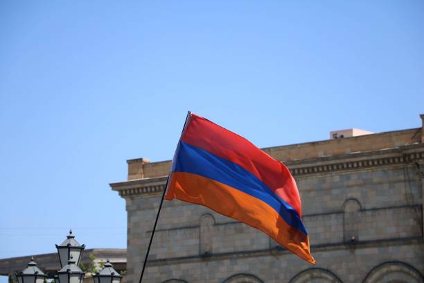 ՔՊ–ն ուզում է ՀՀ բոլոր բնակավայրերի մուտքի մոտ դրոշներ տեղադրել