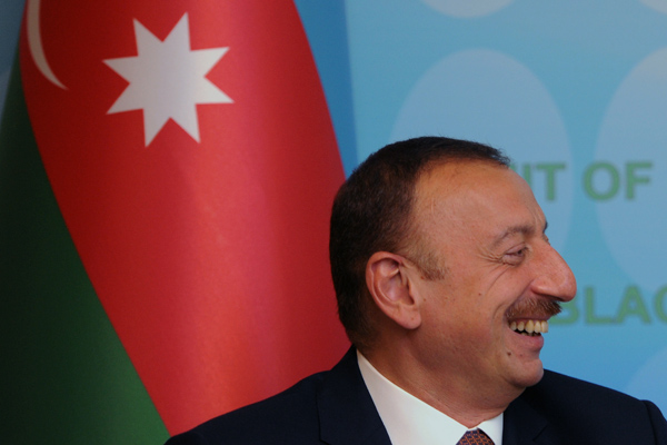 Президент Азербайджан призвал позабыть о евроинтеграции
