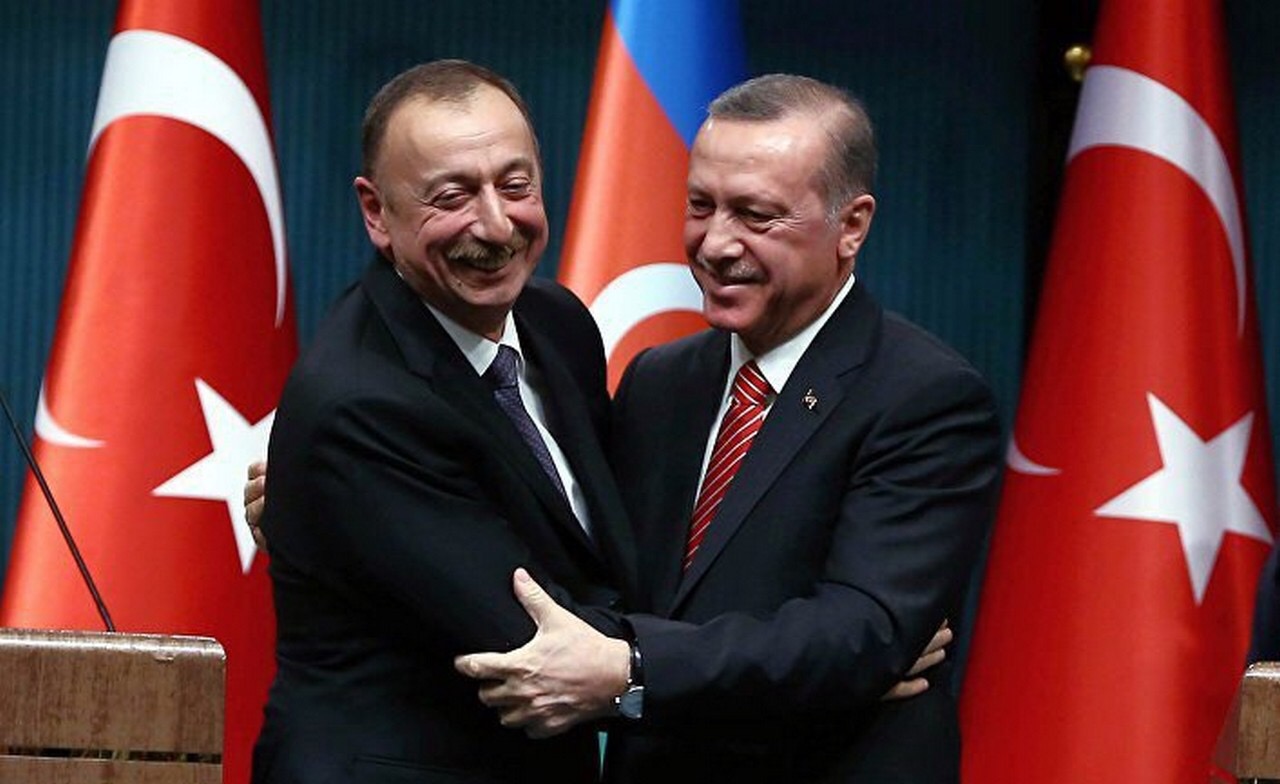 Отношения Турции и Азербайджана переживают 
