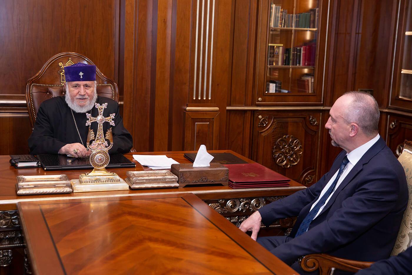 Католикос всех армян и посол Беларуси обсудили развитие двустороннего сотрудничества