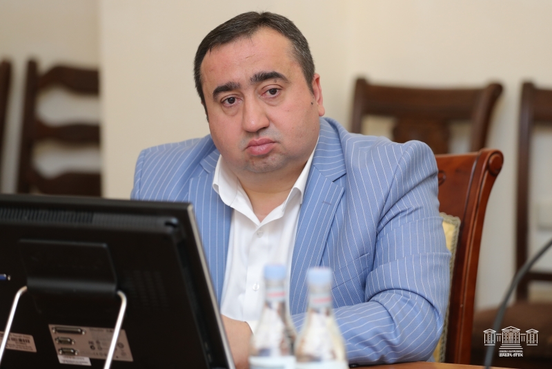 Водителям могут запретить пересекать границу Армении на заложенном автомобиле