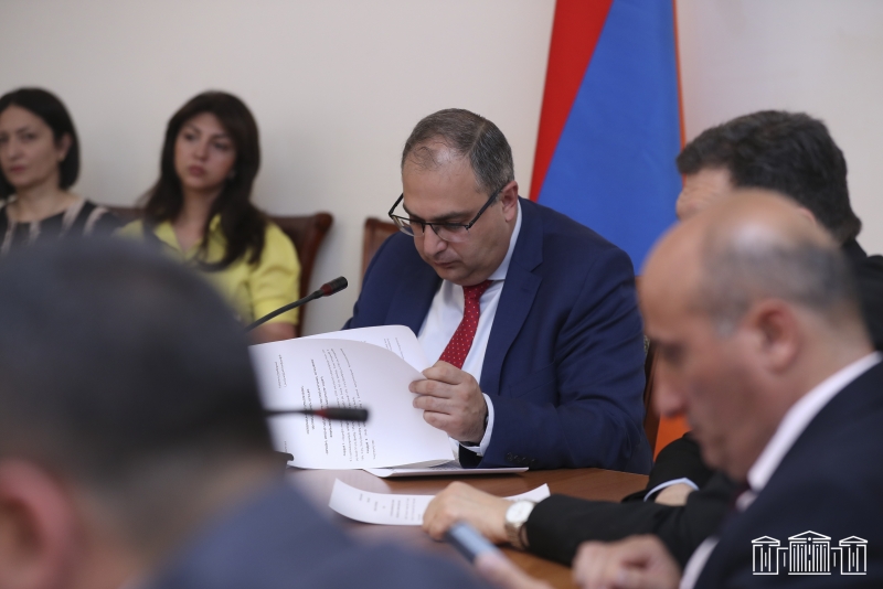 В структурных подразделениях МИД Армении внедряется система гражданской службы