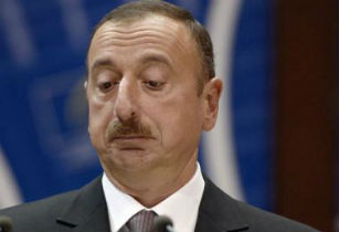 Бывший премьер Азербайджана: Власти готовят общество к «невыгодным компромиссам» по Карабаху