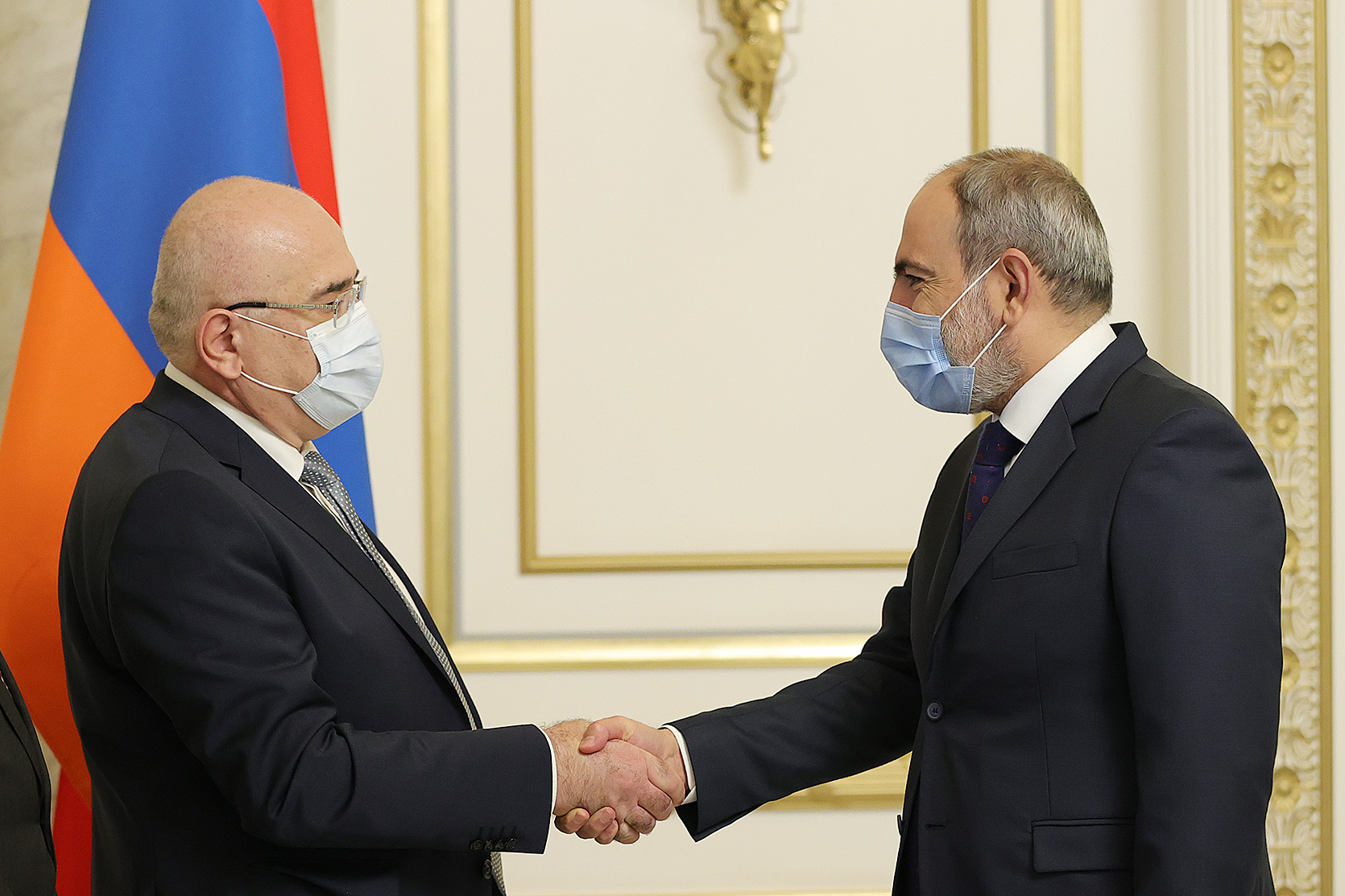 Грузия придает важность развитию многоплановых отношений с Арменией - председатель КС 