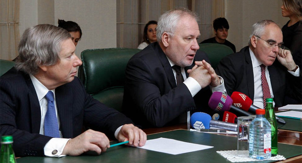 Попов: Решение карабахского конфликта предполагает единый пакет урегулирования