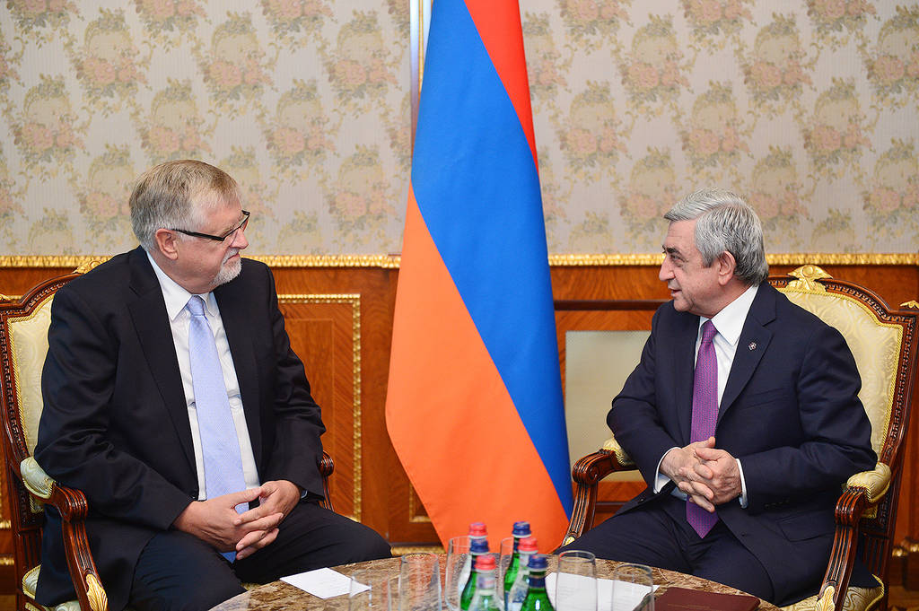 Президент: Армения готова к конструктивным переговорам по Карабаху