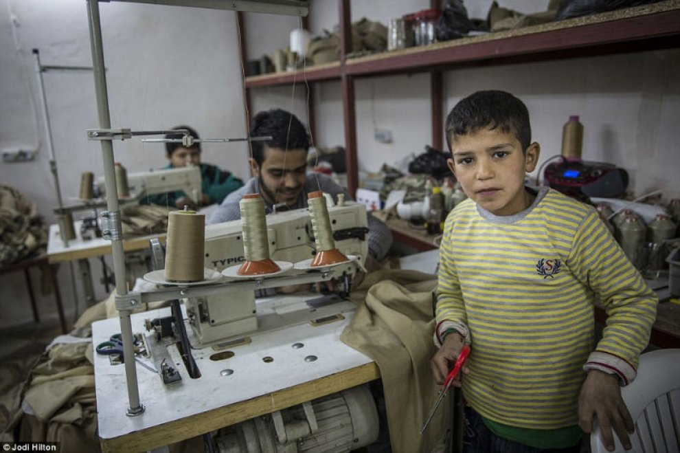 BBC. Թուրքիայի M&S-ի, Mango-ի և ZARA-ի ֆաբրիկաներում սիրիացի փախստական երեխաներն են աշխատում