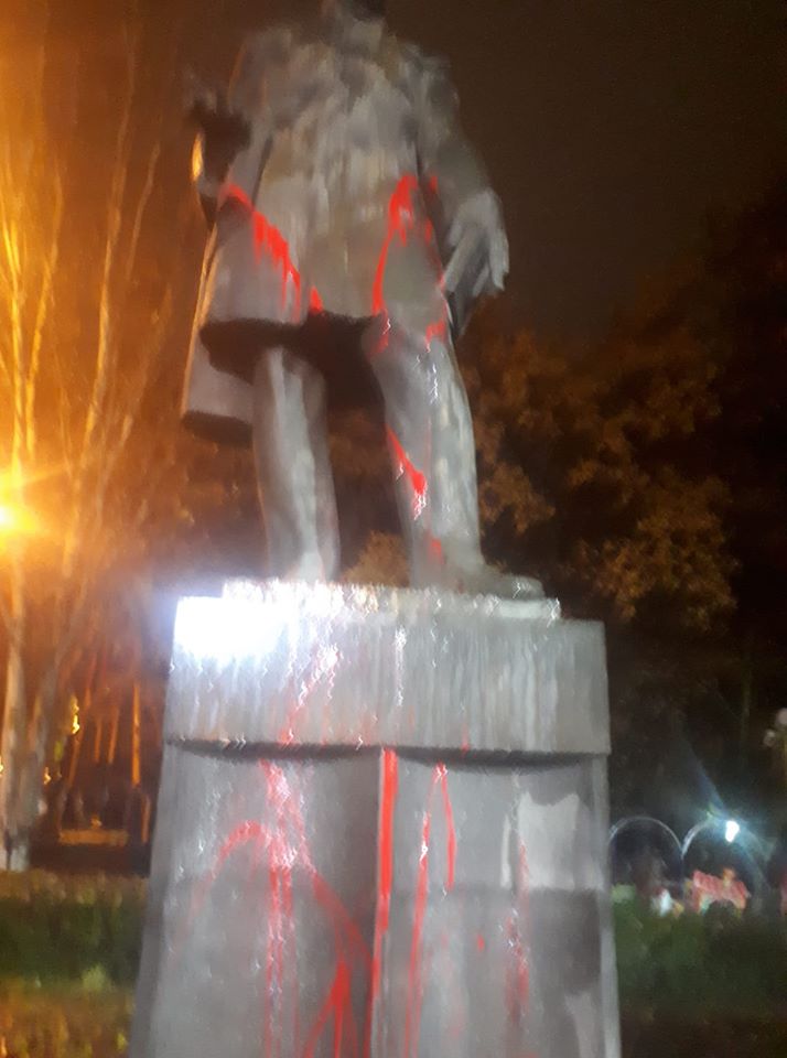 Շահեն Հարությունյանը կարմիր ներկով ներկել է Գրիբոյեդովի արձանը