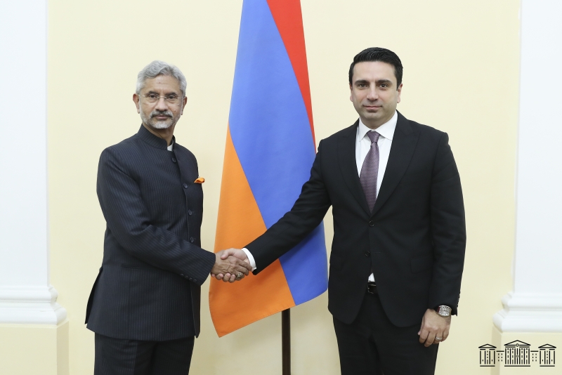 Армения заинтересована в углублении сотрудничества с Индией в различных сферах - спикер НС