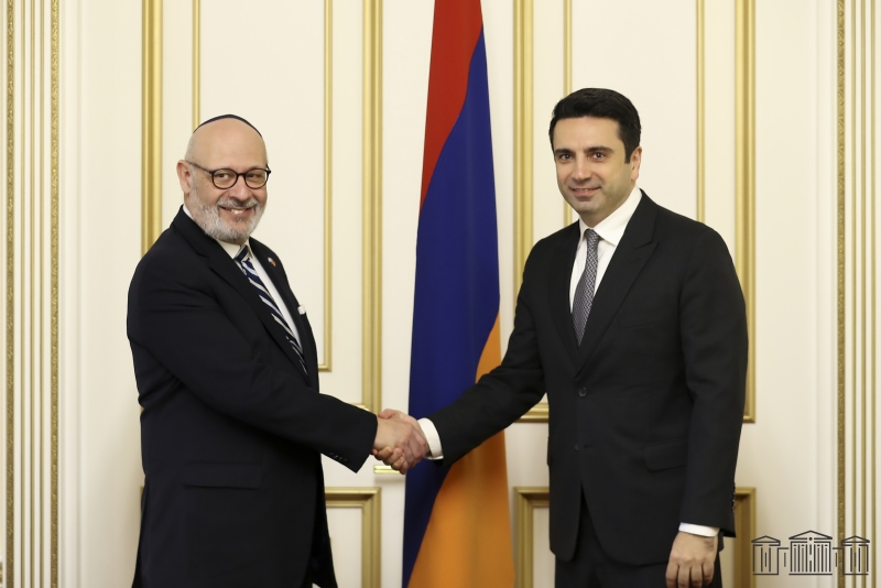 Ален Симонян принял посла Израиля в Армении