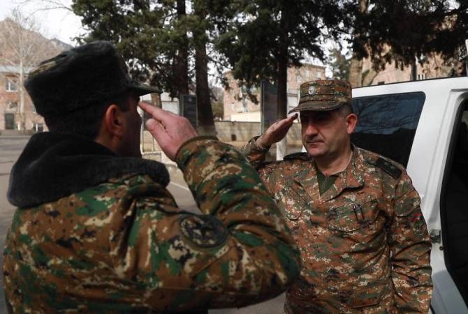 Начальник Генштаба ВС Армении посетил юго-восточную и юго-западную пограничные зоны