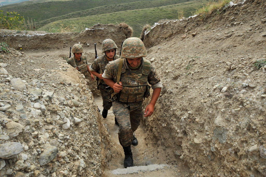 Российский эксперт считает возможными военные действия в Карабахе в августе текущего года 