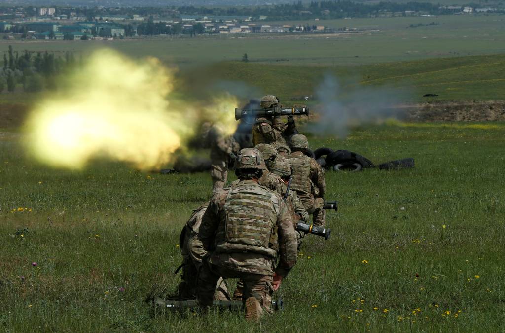 Азербайджан и Грузия проводят масштабные военные учения: что делать России и Армении?