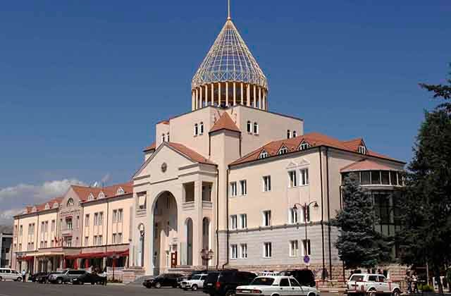 Возвращение народа Арцаха в свои родные очаги является неотъемлемым и абсолютным правом