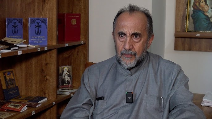 Միքայել Սրբազանին թույլատրվեց մասնակցել պատարագներին