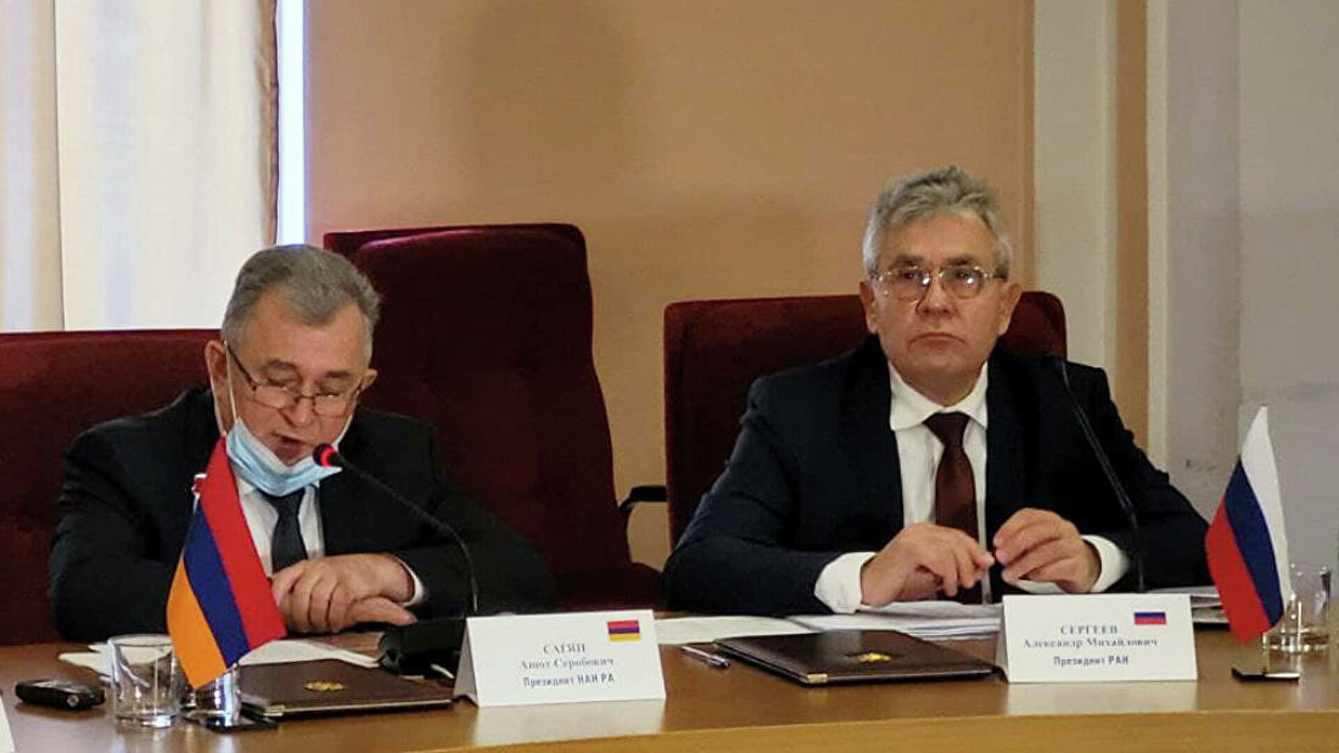 Академии наук Армении и России подписали дорожную карту научного сотрудничества 
