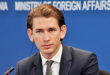Министр: Австрия готова помочь в поиске мирного решения карабахского конфликта