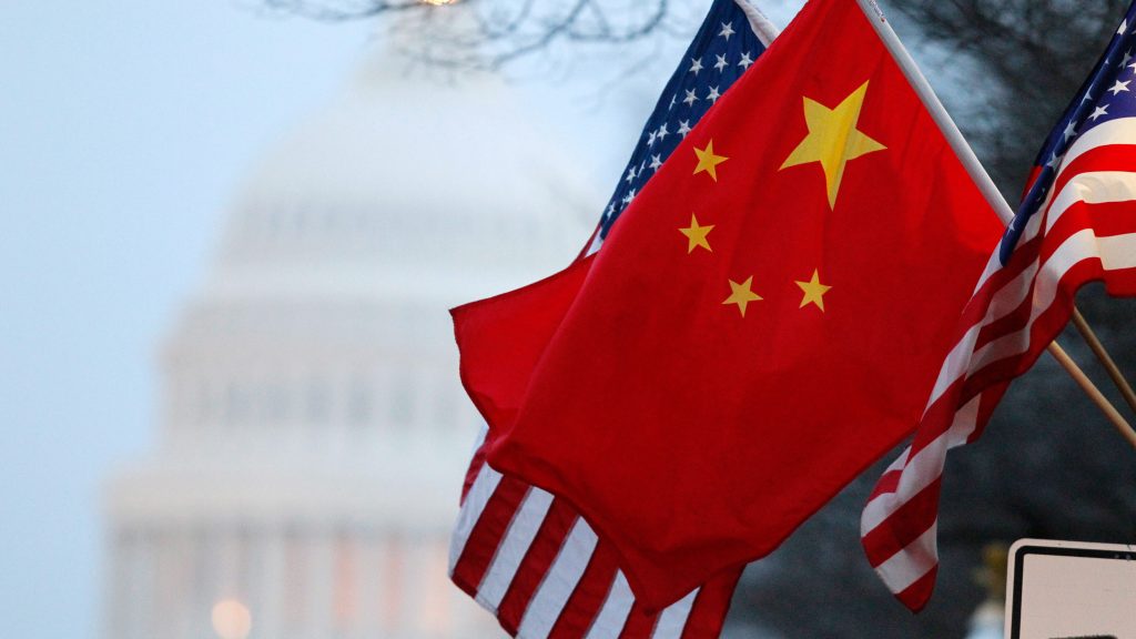 Bloomberg: чем грозит миру торговая война между США и Китаем?