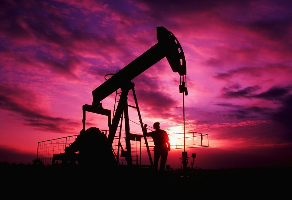 Киев рассматривает Азербайджан в качестве альтернативного России поставщика нефти 