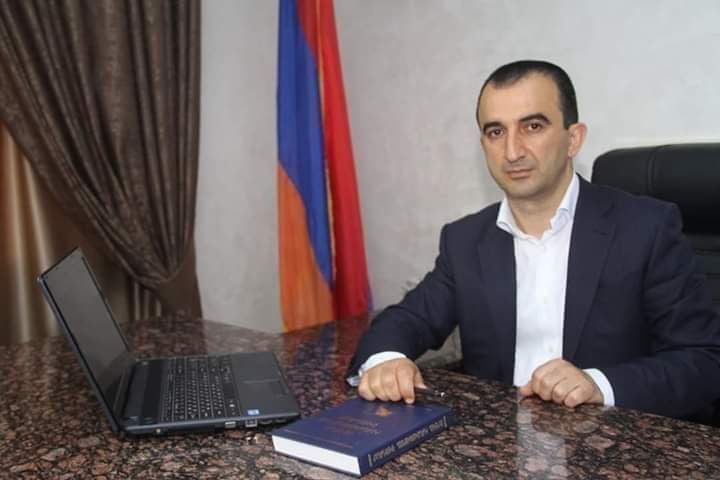Мэра Мегри везут в Ереван в сопровождении нескольких автобусов с полицейскими – адвокат 