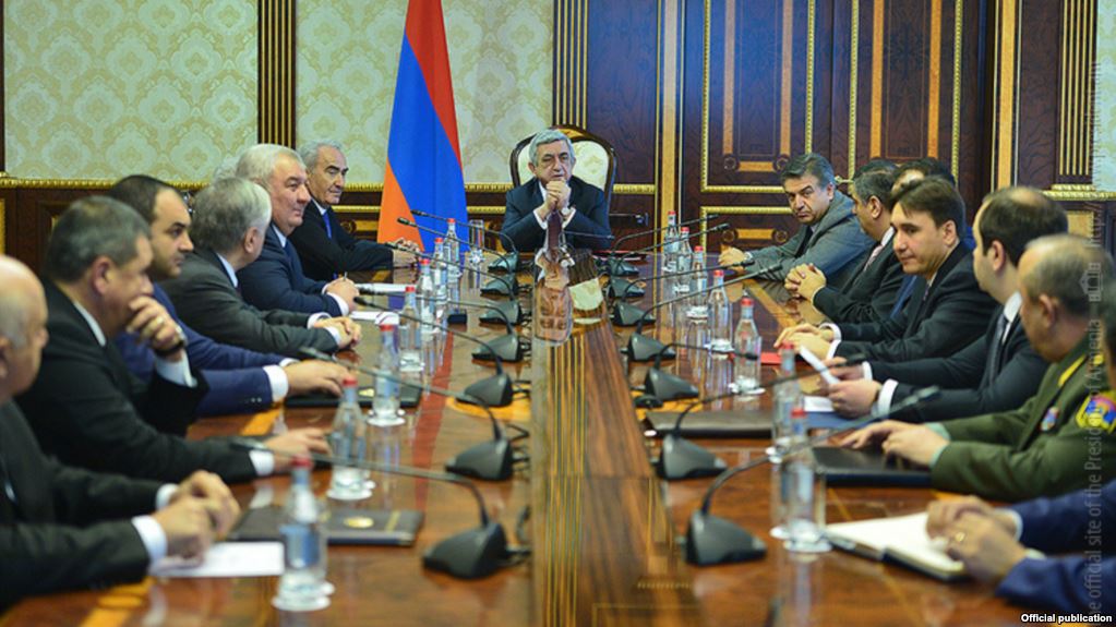 Серж Саргсян провёл совещание с членами Совбеза