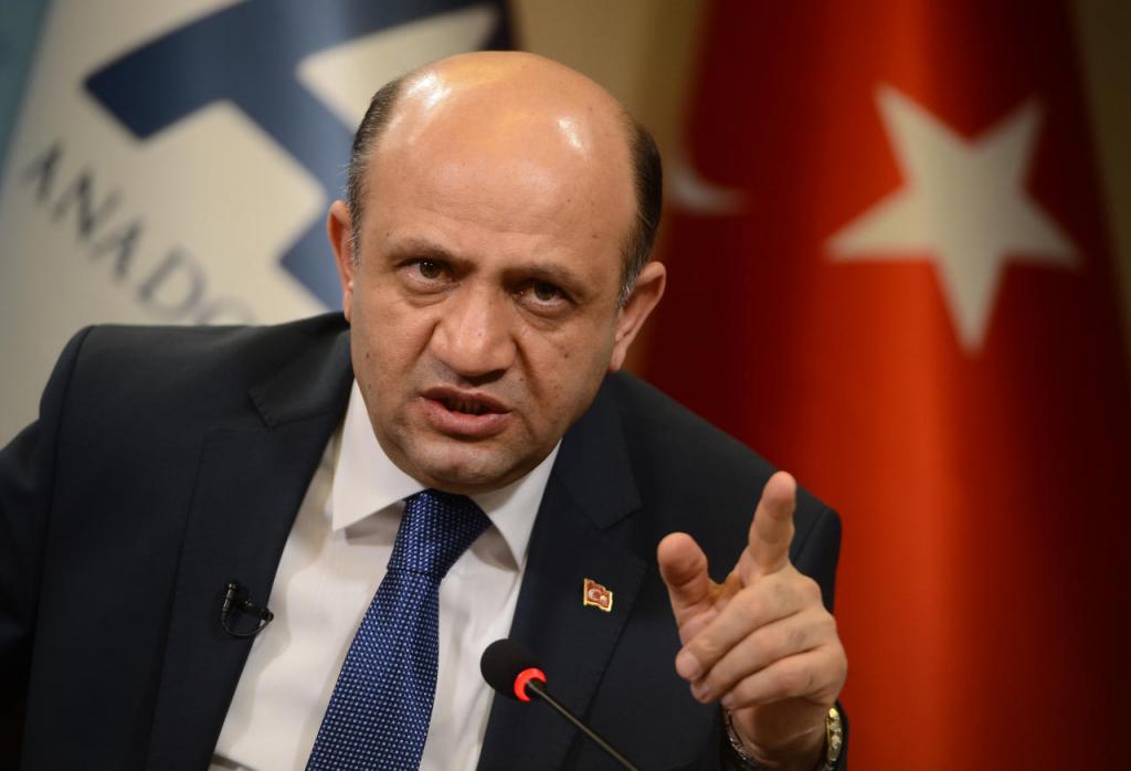Глава Минобороны Турции: У Москвы и Анкары есть разногласия по сирийским курдам