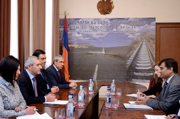 Индия заинтересована в транзите грузов через Армению 