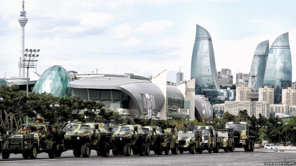 Эксперт: При уходе России с азербайджанского рынка вооружений Армения ничего не выиграет