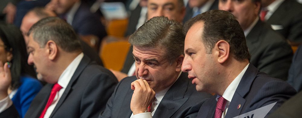Обзор прессы: Премьер Армении сделал скандальное заявление об 