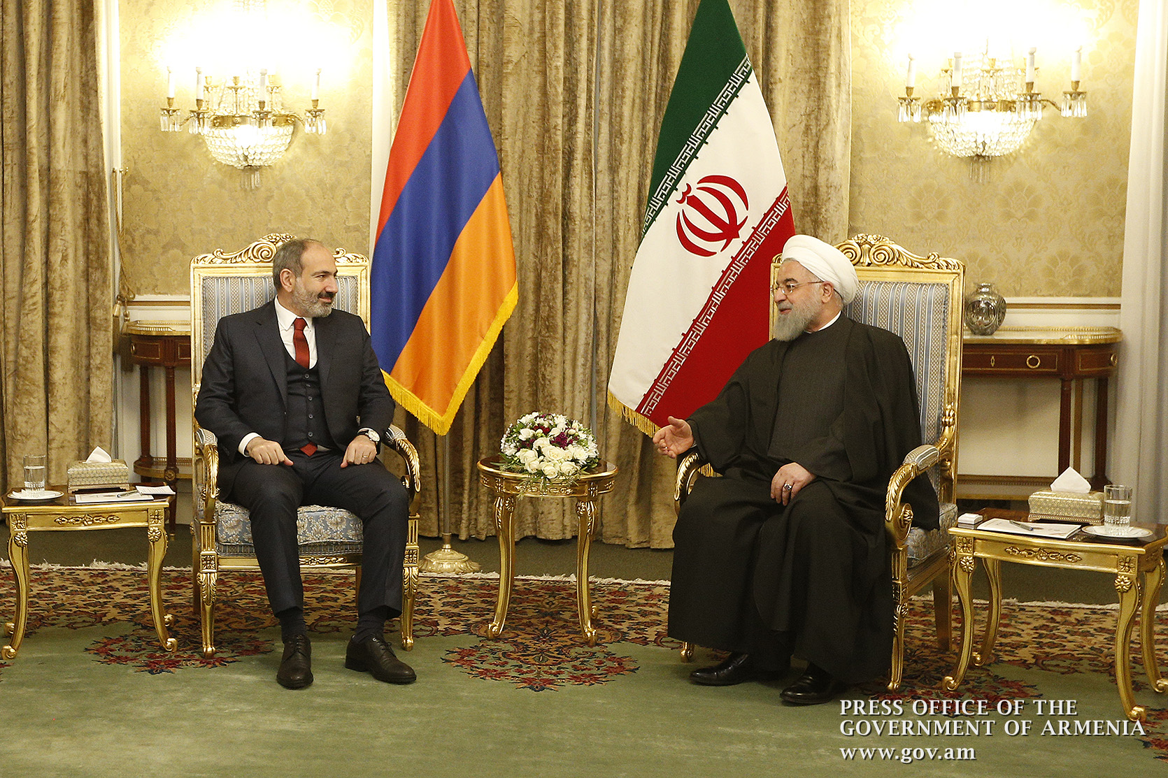 Пашинян и Рухани уверены, что Армения и Иран расширят и углубят двусторонние отношения