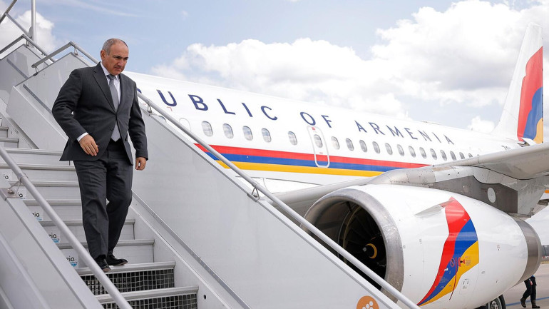Никол Пашинян прибыл в Москву: известен состав делегации