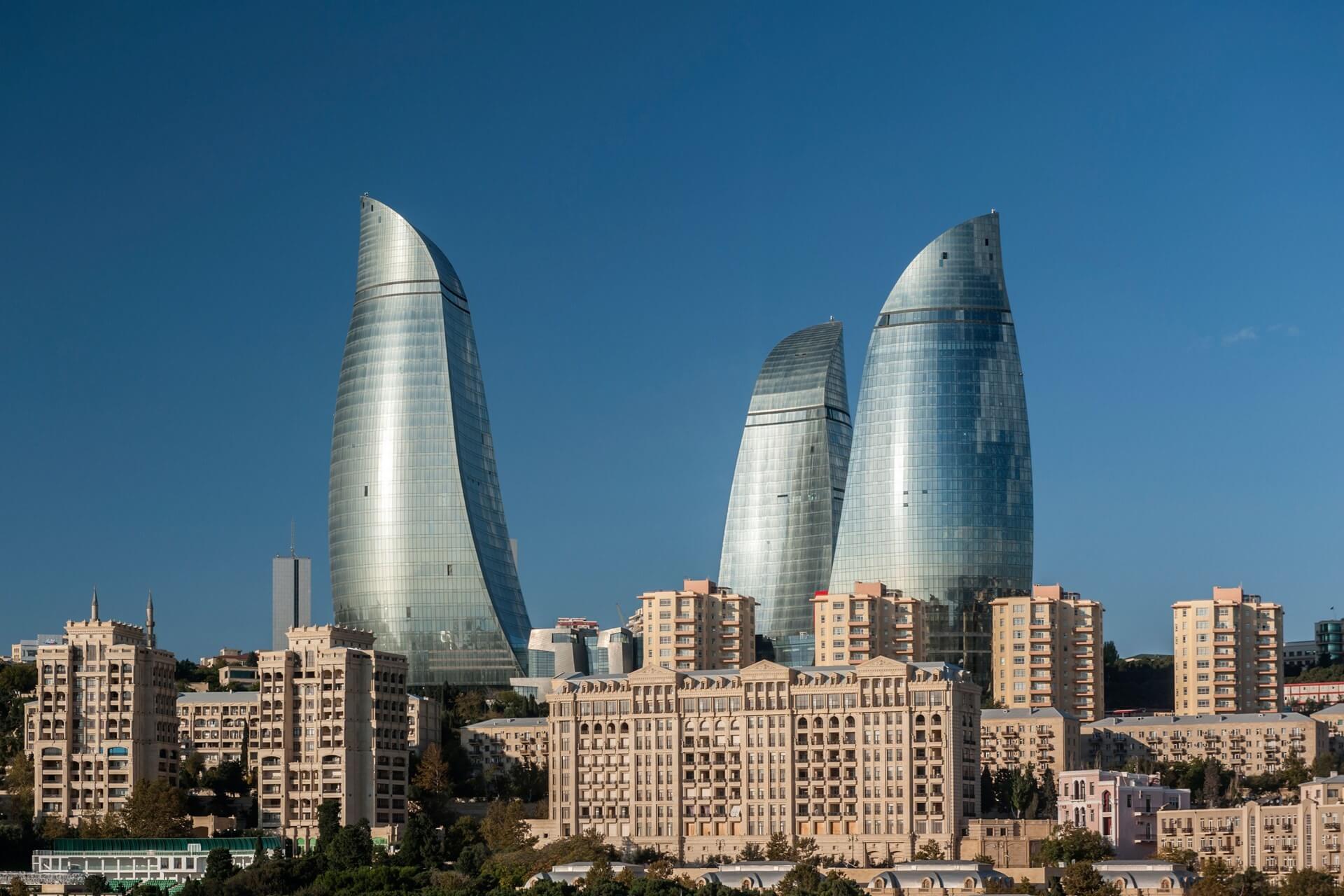 Армянские журналисты прогулялись по Баку и провели ряд встреч 