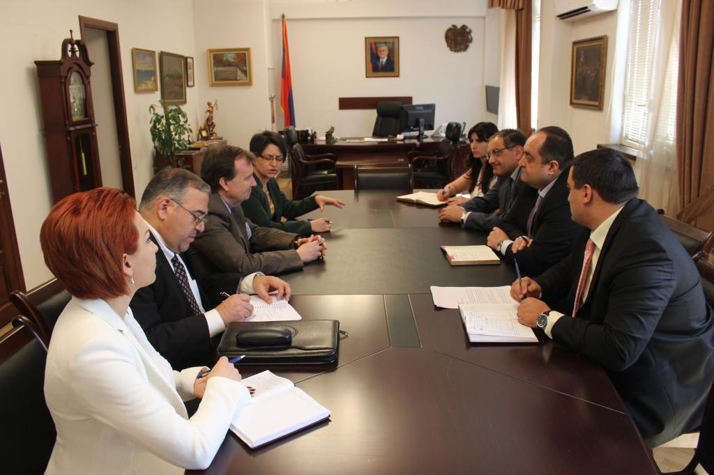 Посол: США привержены реформам в системе правосудия в Армении