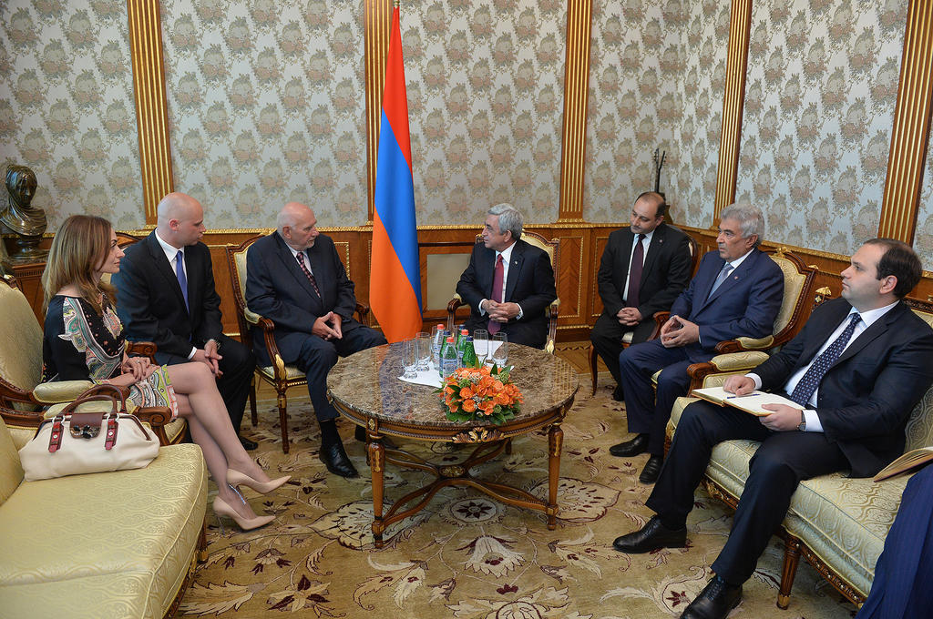 Ереван считает важным опыт Чехии в процессе конституционных реформ 