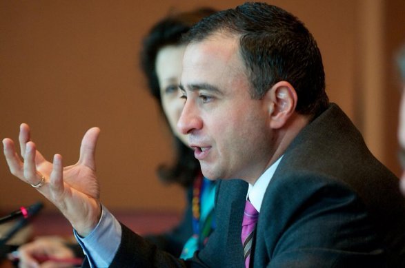 Азербайджанский дипломат обвинил власти страны в репрессиях в отношении его коллег