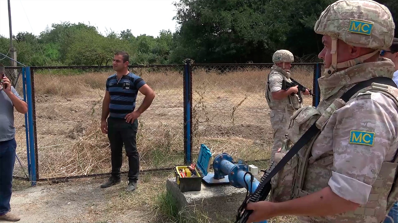 При содействии миротворцев РФ в Мартунинском районе Арцаха запущена водозаборная скважина