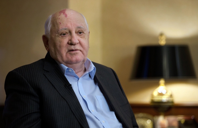«Мир - на грани катастрофы» - Горбачев обратился к президентам США и РФ